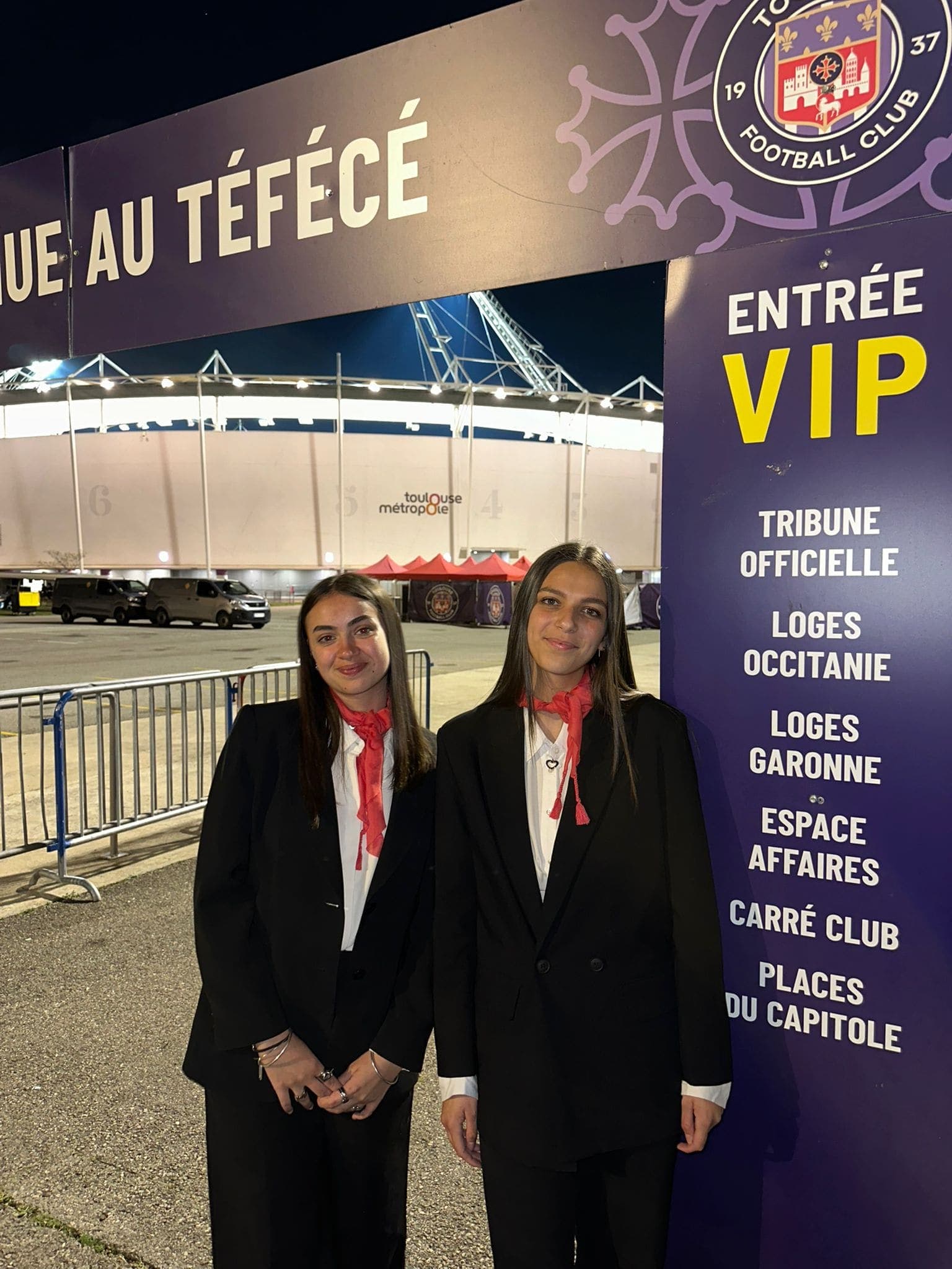 Agents Abis Security à l'entrée VIP du stade du Toulouse Football Club
